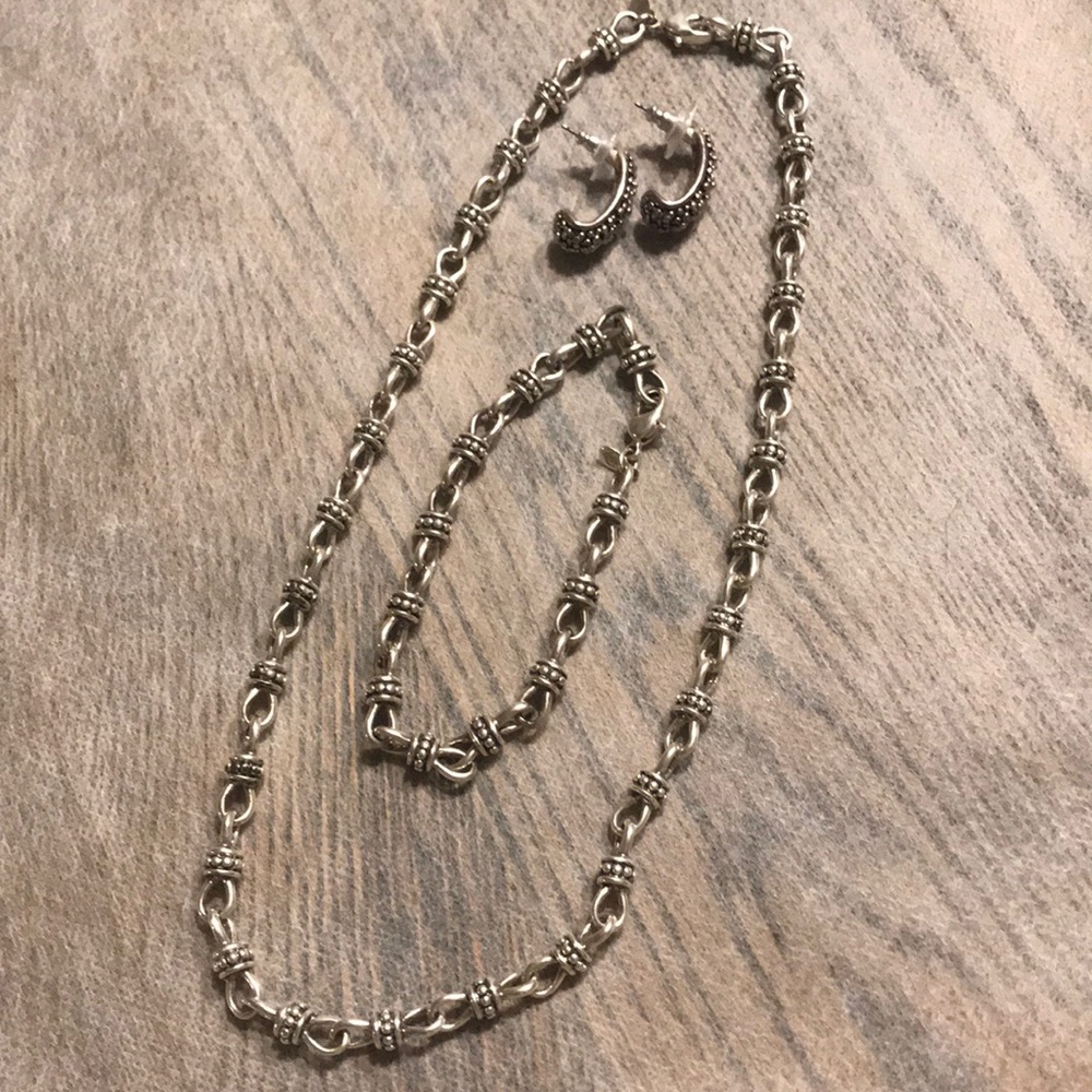 Full Jewelry Set - Necklace, Earrings & Braclet